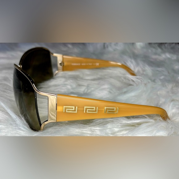 Versace sunglasses - Picture 3 of 8